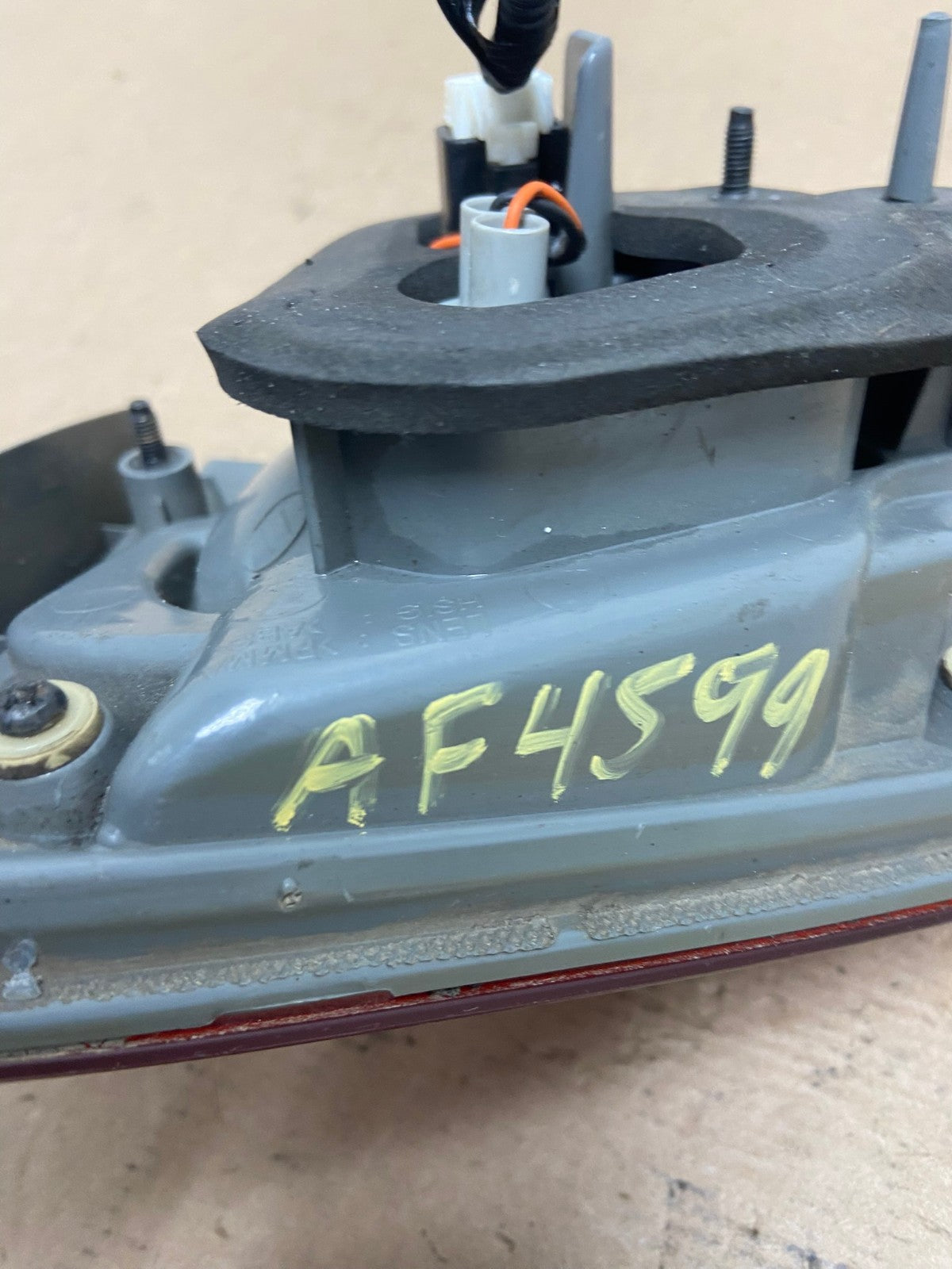 2007-2010 Hyundai Elantra Left Driver LH Tail Light Inner AF4599 LK6