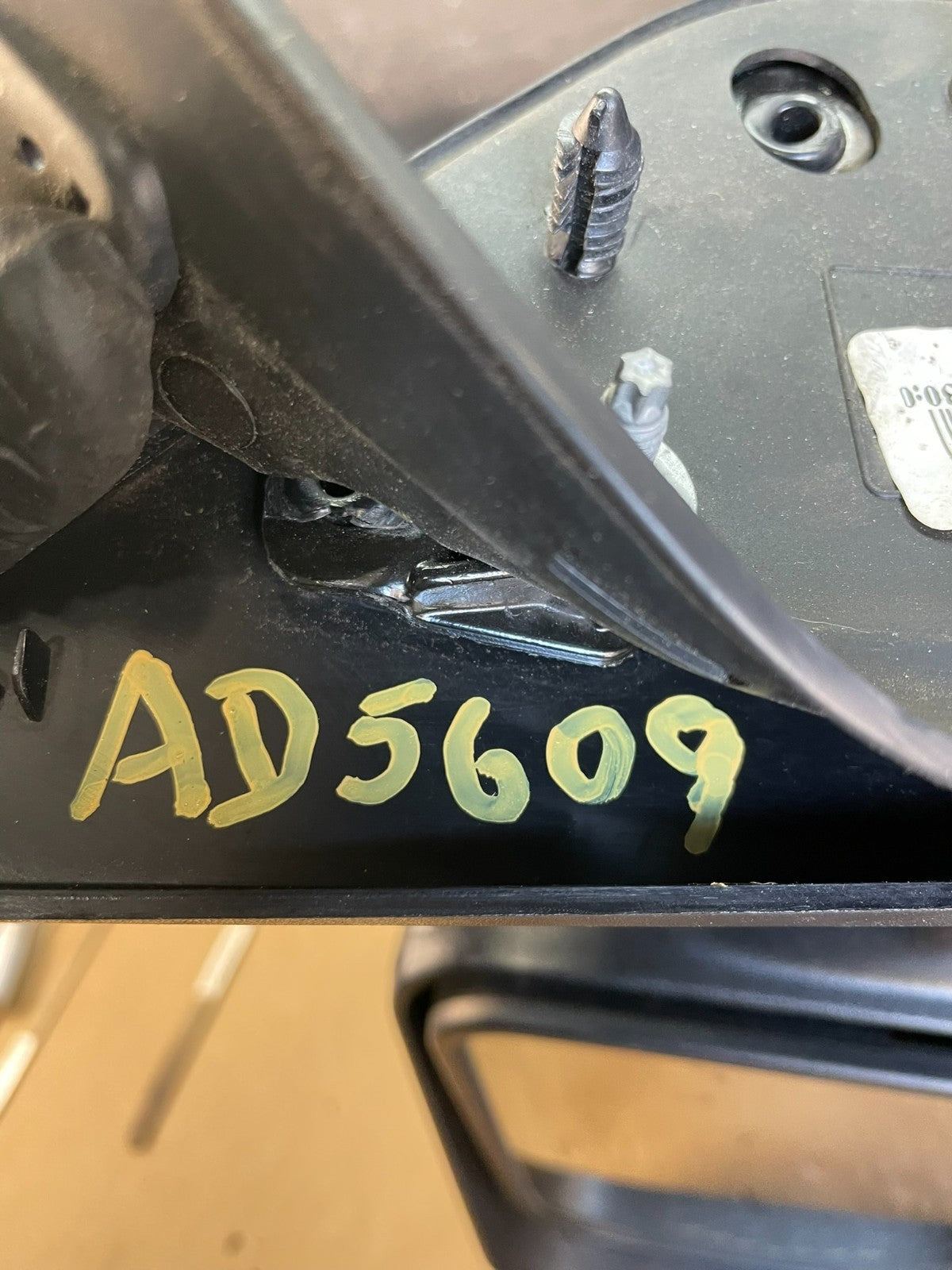 2004-2010 Infiniti QX56 Left Driver LH View Mirror AD5609 DW11