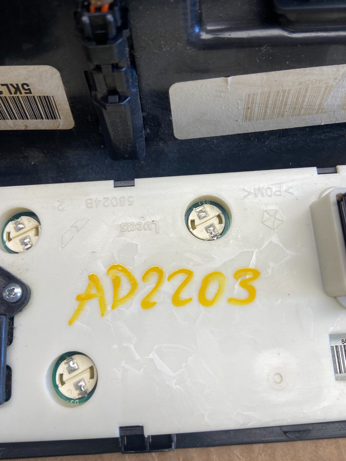 2006 to 2008 Dodge Dakota Dash Climate Temperature Control Radio Bezel AD2203 DG6