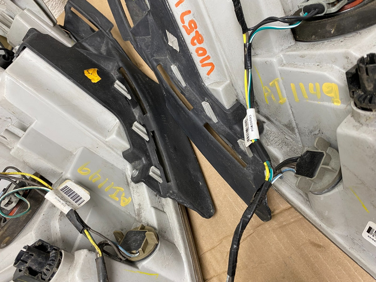 2008 to 2012 Chevrolet Malibu Left+Right Side Set Headlights AI1149 DW11