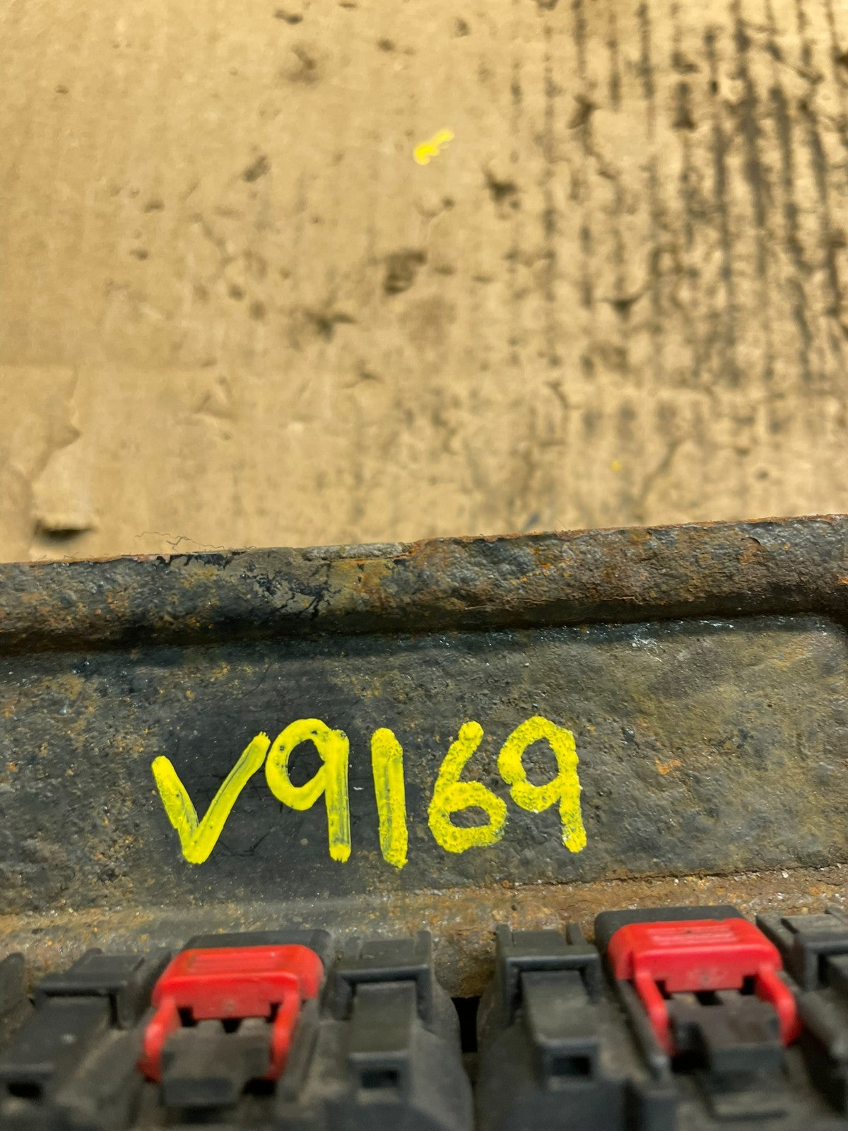 2007 Chrysler Caravan 3.3L Engine Control Module p05187557ac W7249 DG4