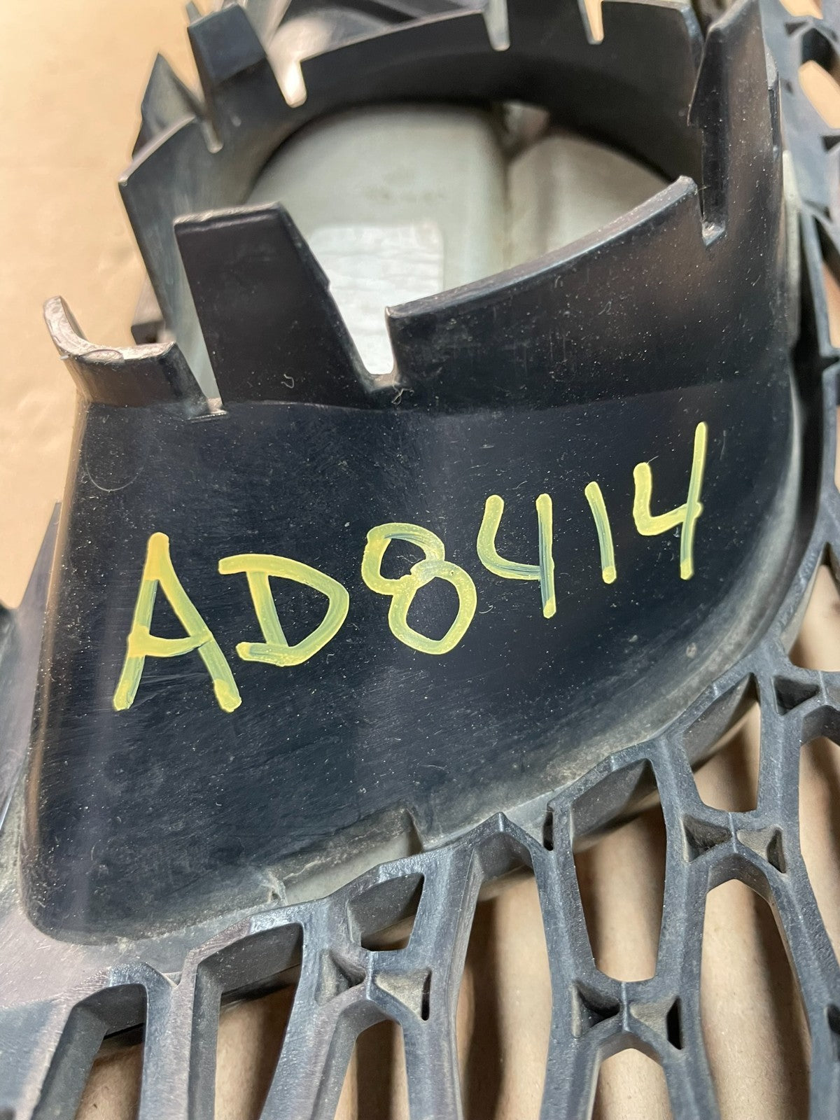 2015 2016 2017 Chrysler 200 Front Lower Grill Grille AD8414 DG5
