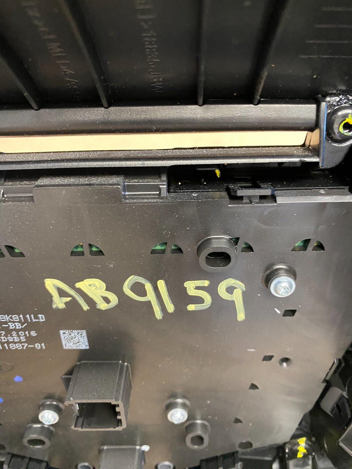 2015 to 2018 Ford Focus OEM Center Radio Stereo Control Unit Trim ab9159 DG6