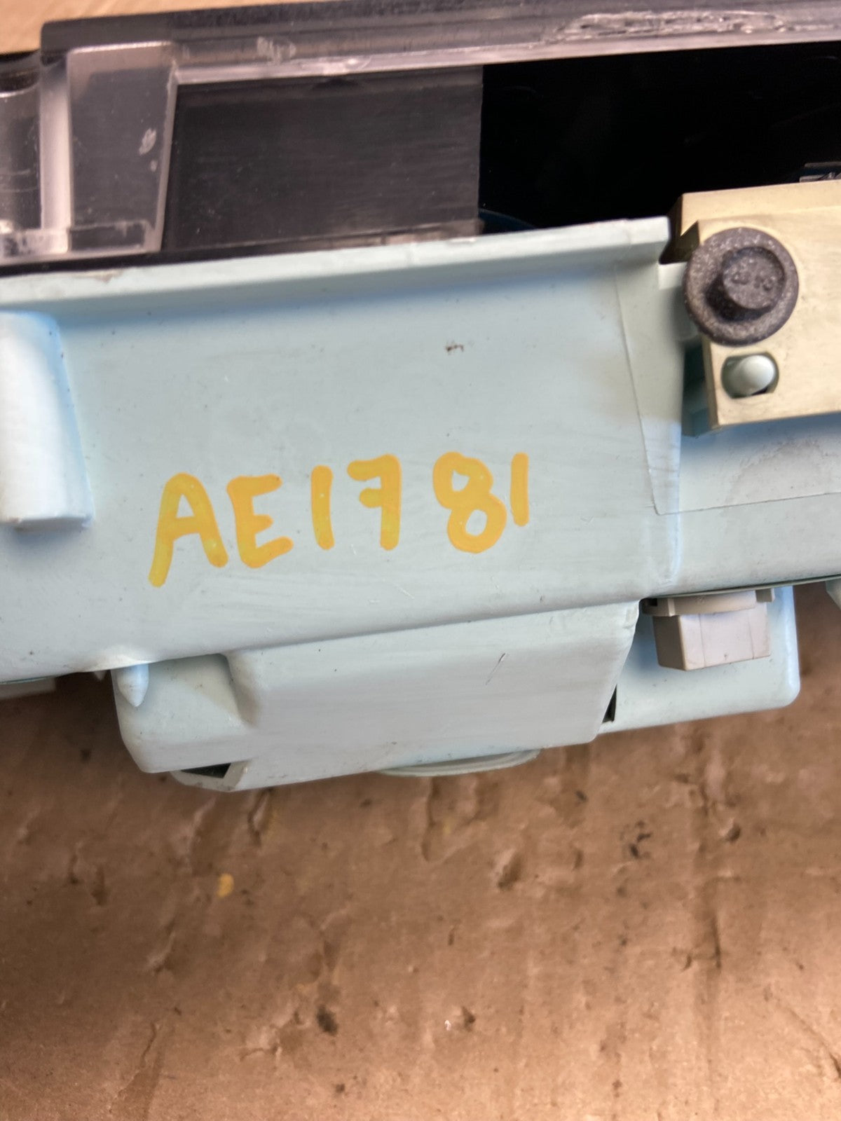 1984-1990 Oldsmobile Cutlass Ciera Dash Speedometer Instrument Cluster AE17817