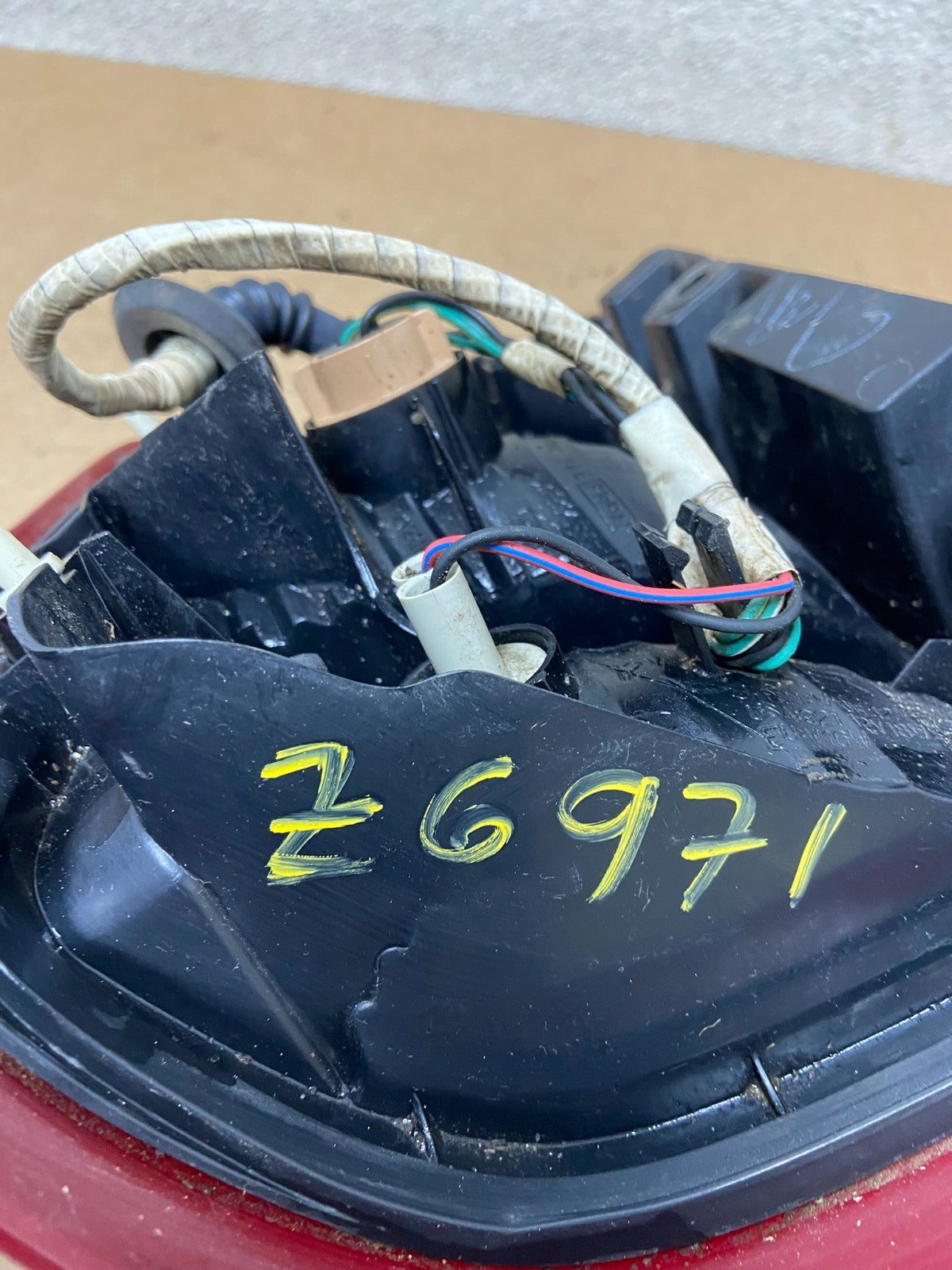 1999 to 2004 Nissan Pathfinder Right Passenger Rh Side Tail light Oem Z6971 DW8
