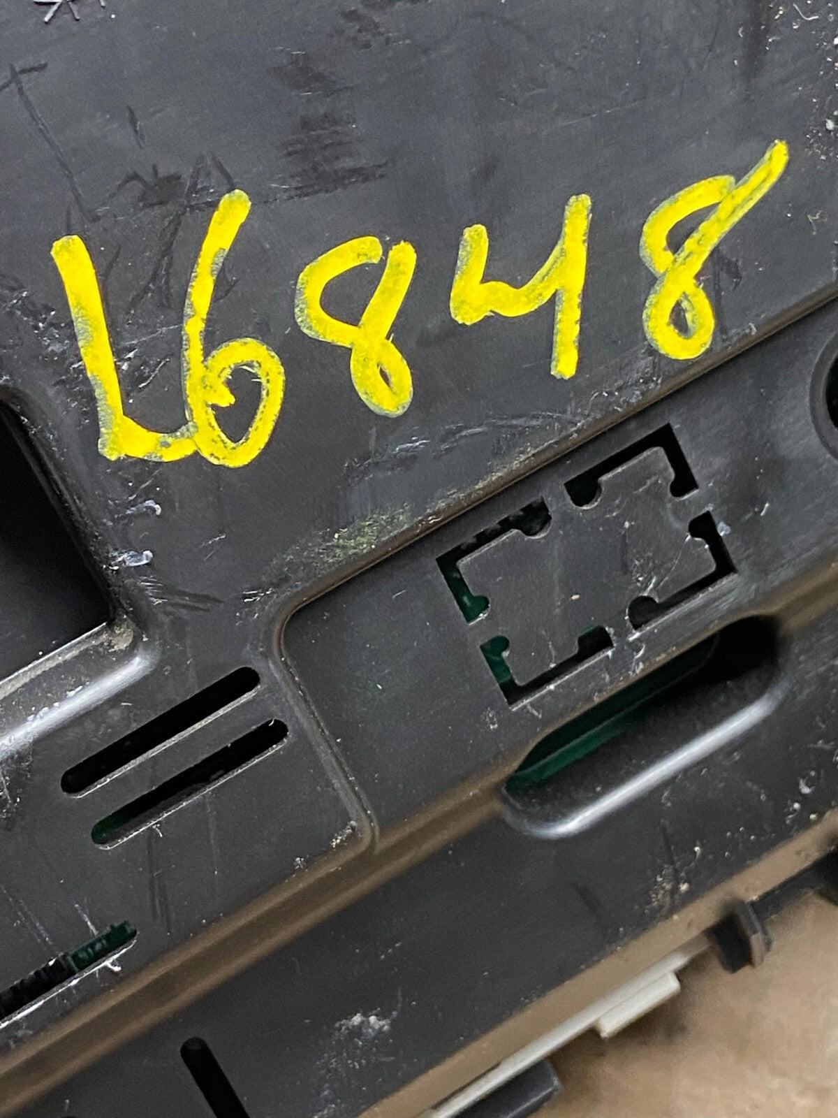 2010 Lincoln MKT Speedometer Instrument Gauge Cluster L6848 DG7