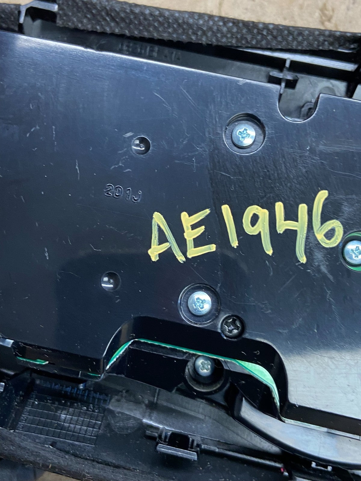 2013 to 2015 Nissan Pathfinder Information Display Control AE1946 DG7
