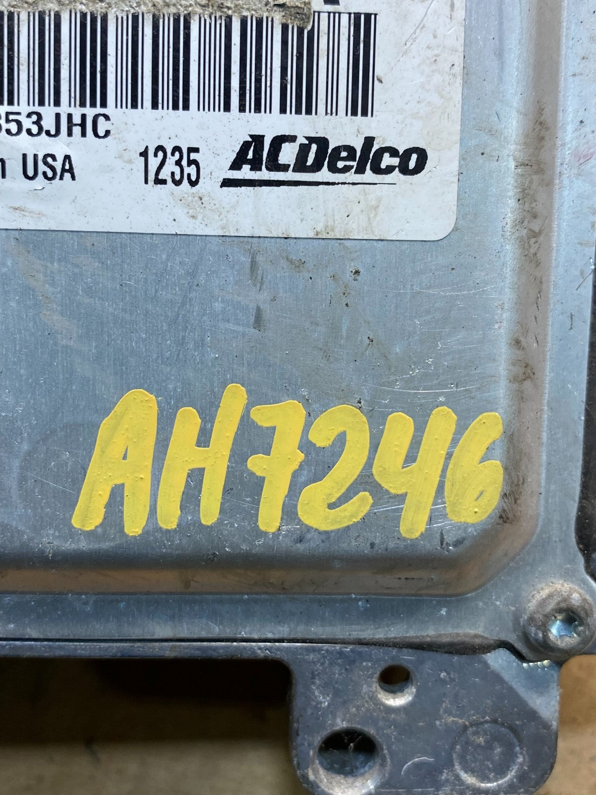 2010 - 2013 GMC Sierra 5.3L Engine Control Module ECM ECU AH7246 DW3