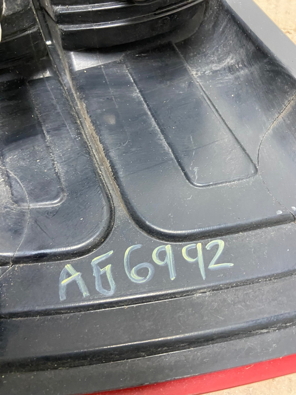 2007 - 2012 Ford Expedition Right Passenger Rh Side Tail light AG6992 LK7