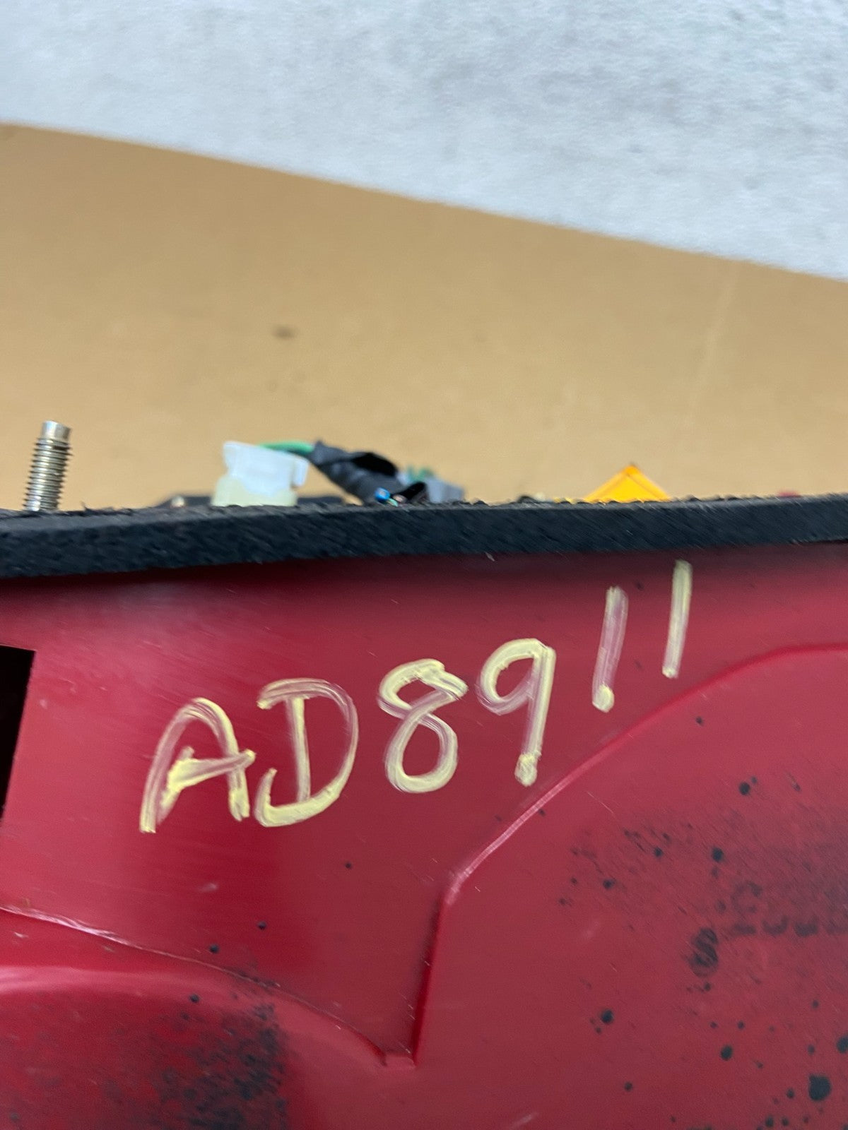 1999 2000 2001 Hyundai Sonata Left Driver Side Tail Light AD8911 DW7