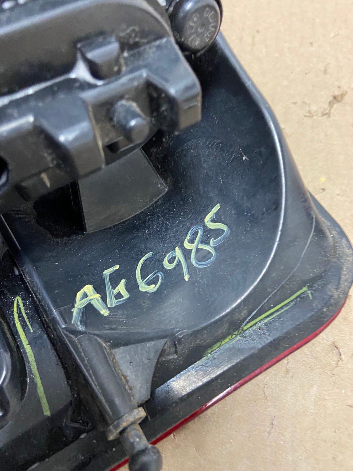 2008 to 2012 Jeep Liberty Left Driver Side Lh Tail Light AG6985 LK7
