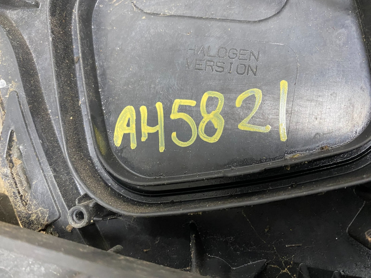 2007 to 2010 Saturn Outlook Left Driver LH Halogen Headlight AH5821 DW9