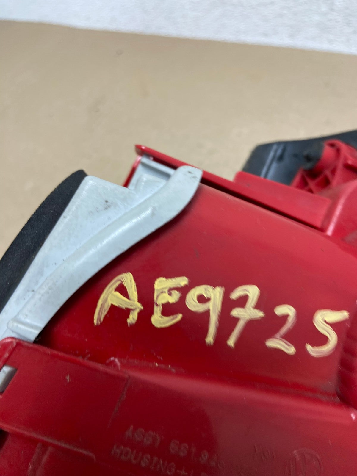 2012 to 2015 Volkswagen Passat Right Passenger Rh Side Tail light AE9725 LK7