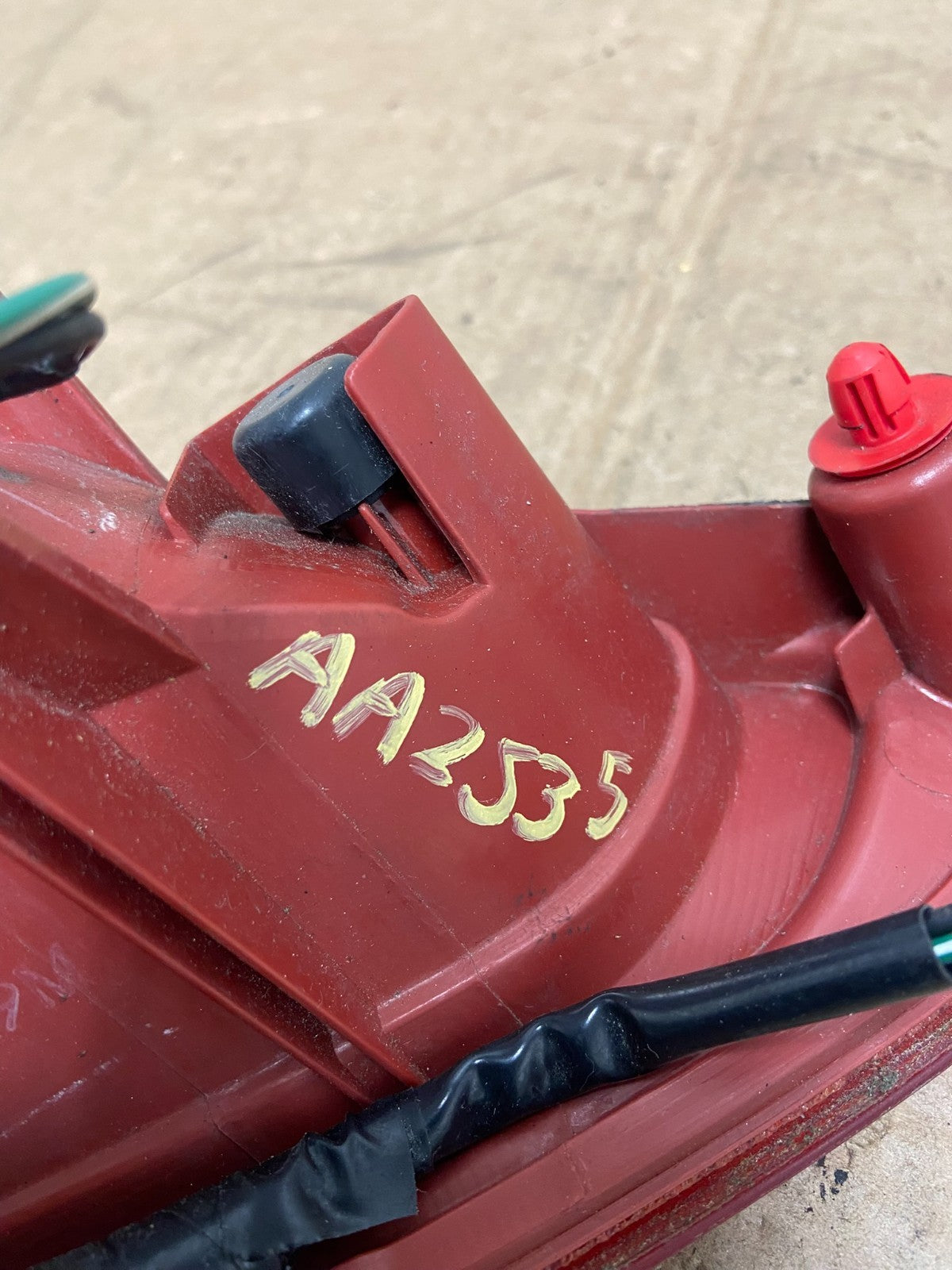 2008-2012 Infiniti Ex35 Inner Light Right Passenger Tail Light OEM AA2535 GD6