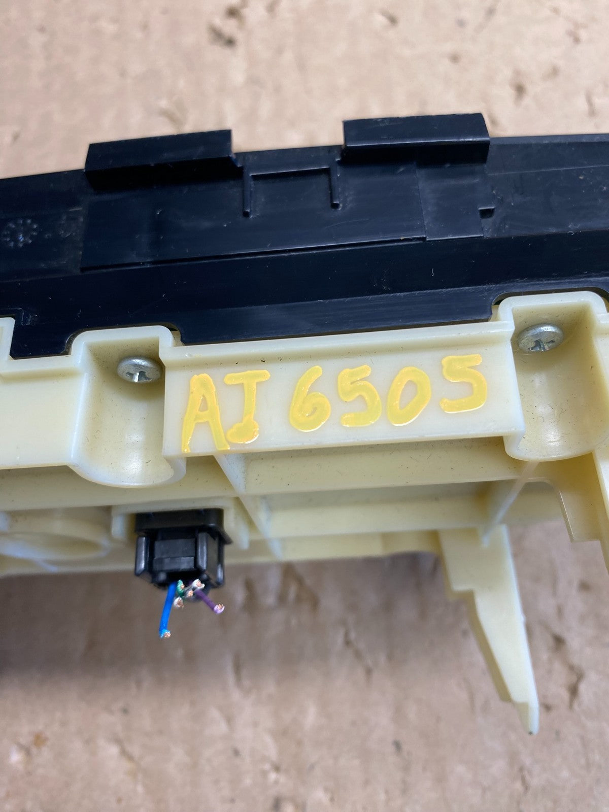 2010 to 2015 Toyota Prius A/C Heater Climate Control Unit Switch AI6505 DW5