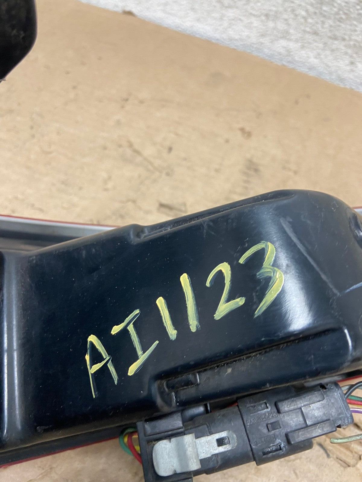 2010-2018 Lincoln Mkt Left Driver Lh Side Tail Light AI1123 LK6