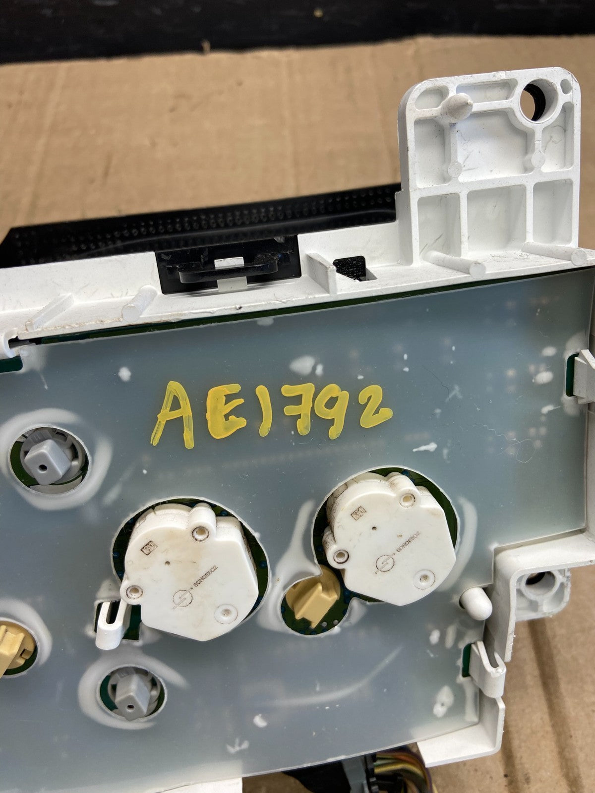 2004 to 2008 Ford E150 E250 E350 VAN Gauge Speedometer Cluster AE17927