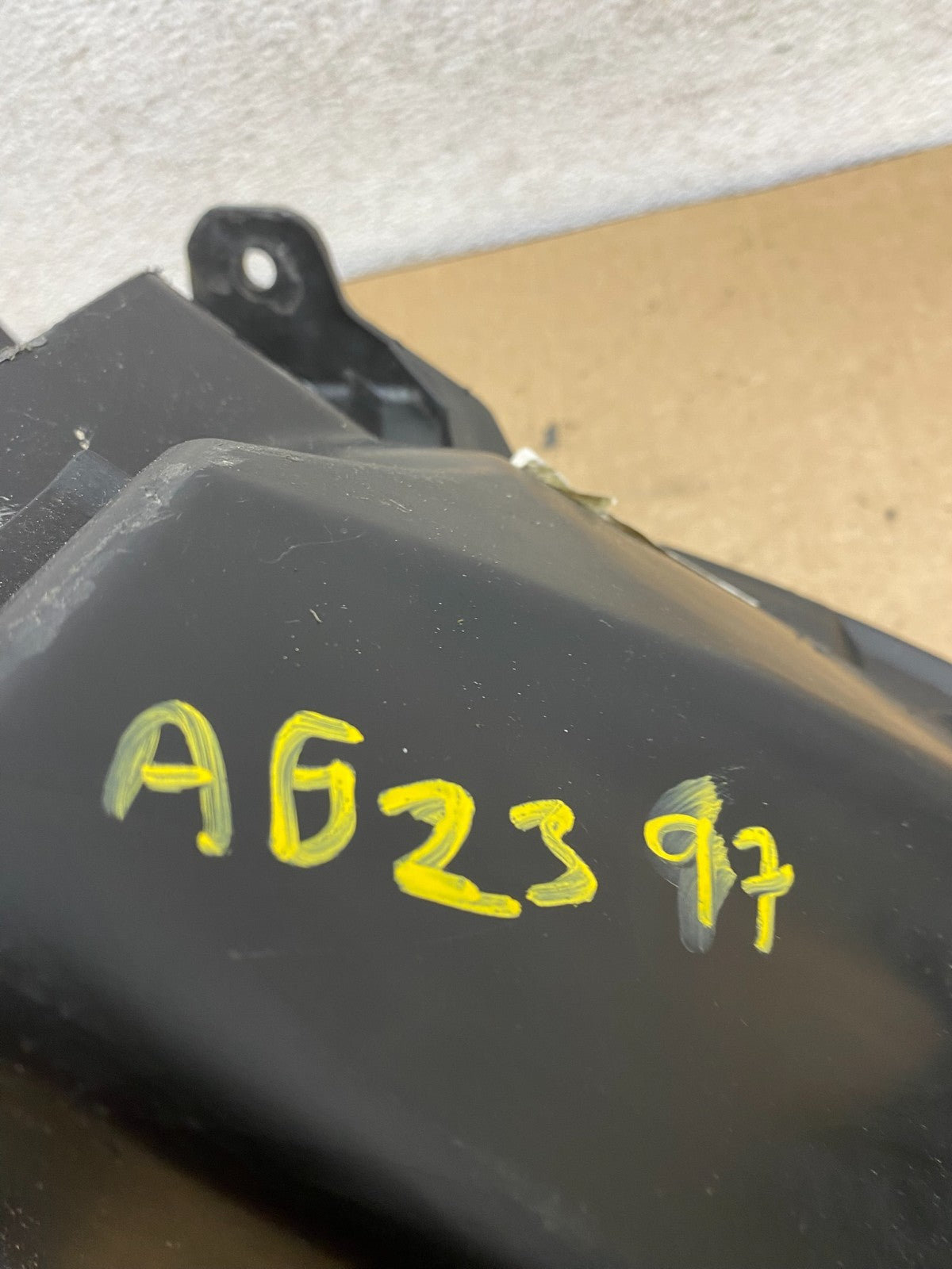 2002 to 2004 Honda Crv Cr-v Left Driver Halogen Headlight AG2397 DW9