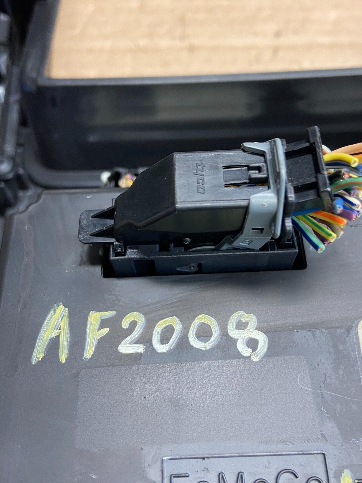2007 - 2010 Ford Edge Heater Climate Control Radio Control Dash Bezel AF2008 DW6