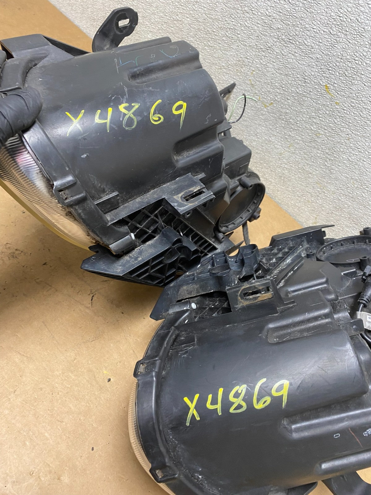 2009-2013 Nissan Rogue Left+Right Side Set Halogen Headlights OEM X4869 DW15