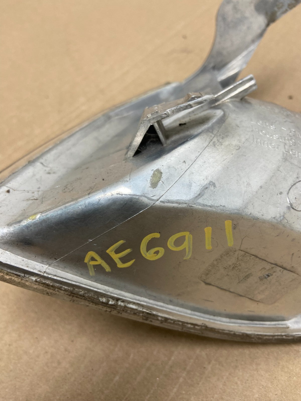 2000 - 2001 Toyota Camry Front Right Passenger RH Turn Signal AE6911 DW7