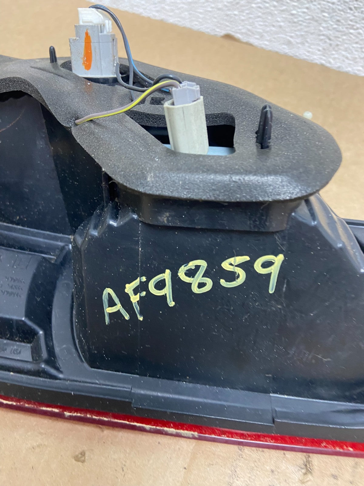 2010 - 2014 Subaru Outback Right Passenger RH Inner Tail Light AF9859 LK6