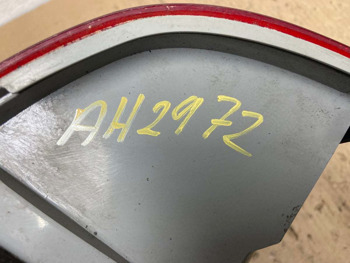 2004 2005 2006 BMW E53 X5 Left Driver Lh Side Tail Light AH2972 LK6
