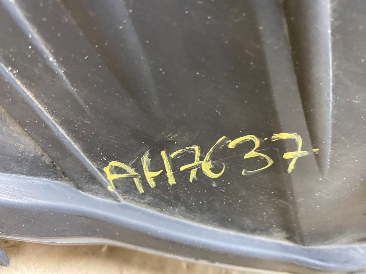 2014-2017 Jeep Cherokee Right Passenger RH Side Lower Headlight AH7637 DW9