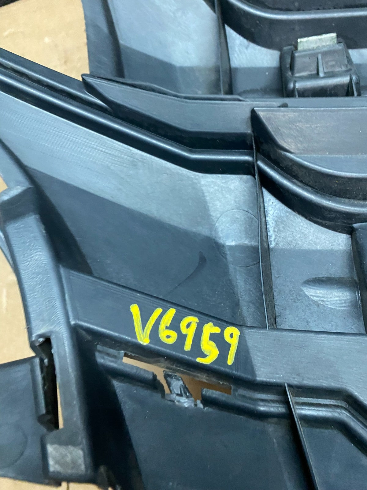 2011 2012 2013 Ford Edge Front Upper Chrome Grille Grill Oem v6959 DG9