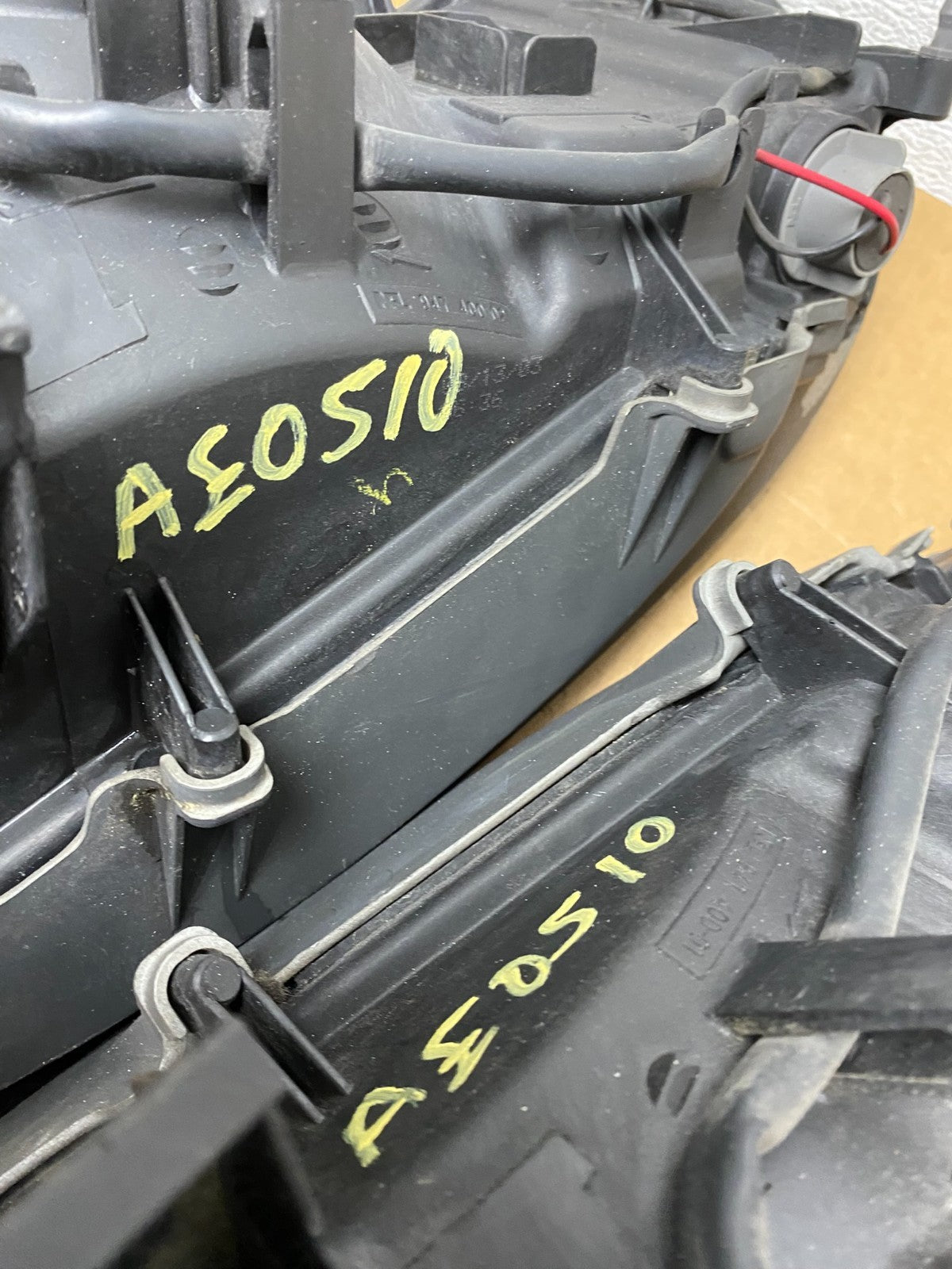 2002 2003 2004 Nissan Xterra Left+Right Side Headlights AE0510 DW13