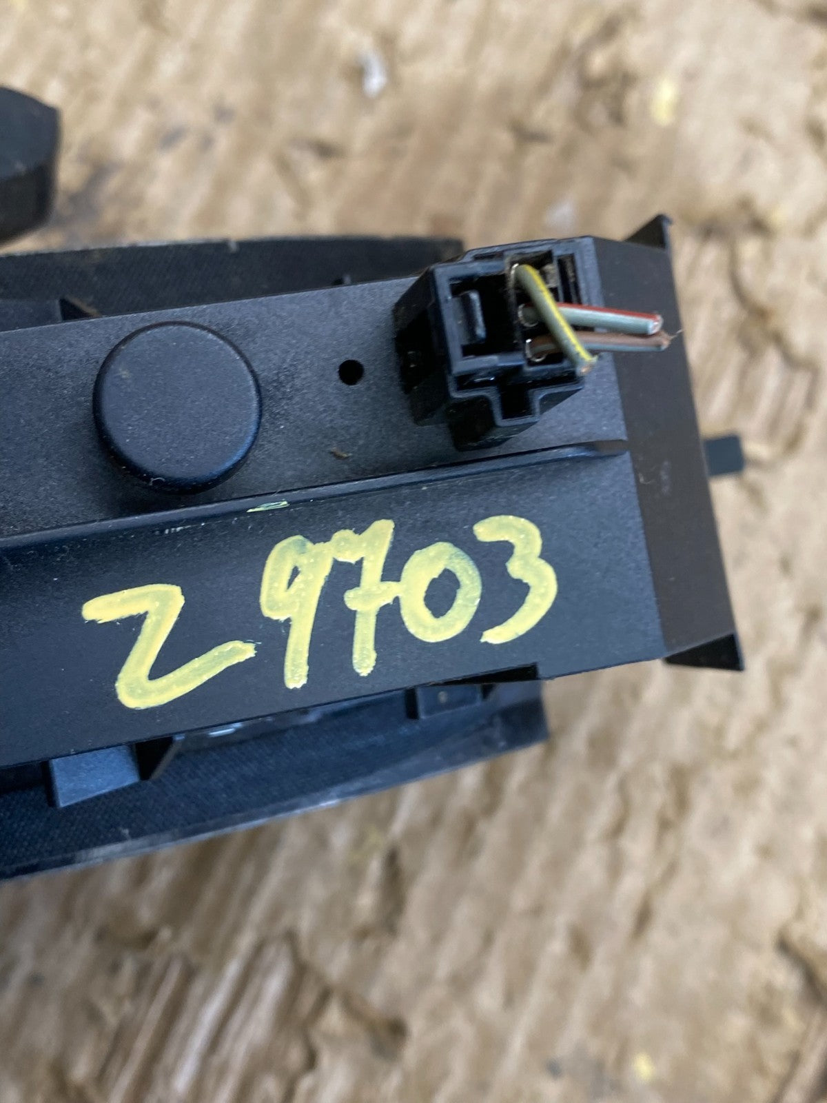 2007-2013 Mercedes W221 S550 Central Instrument Cluster Control Switch Z9703 DG6