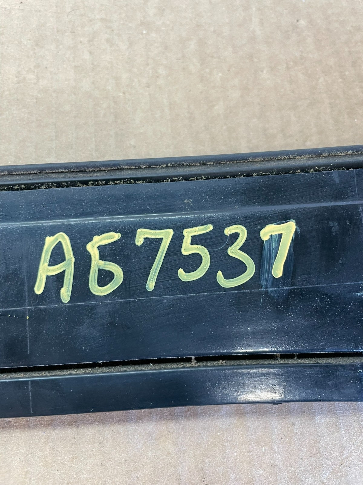 2000 to 2002 Ford Taurus Trunk Rear Center Lid Tail Light Panel ag7537 DG9