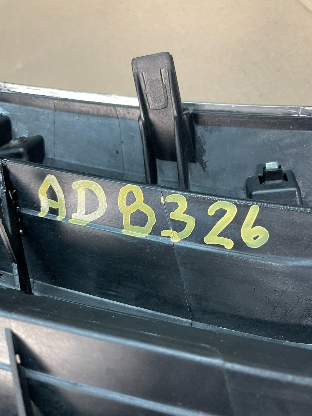 2013 to 2015 Nissan Altima Front Upper Grill Grille Sedan AD8326 DG5