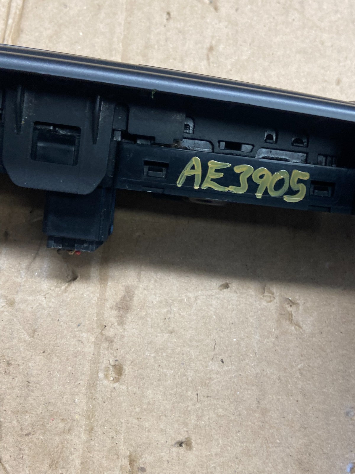 2015 to 2016 Chrysler 200 Radio Dash Bezel Trim Vent Hazard Panel ae3905 DG8