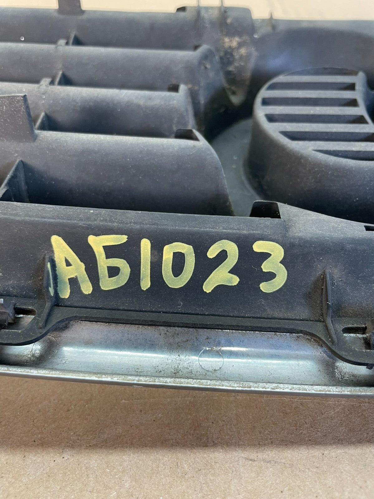 1996 1997 Audi A6 Front Upper Grill Grille AG1023 DG5