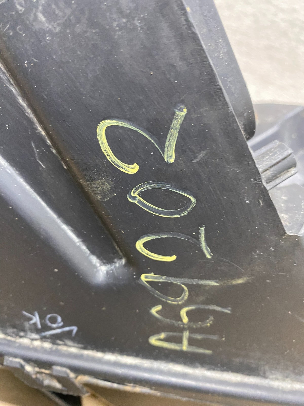 2011 to 2014 Ford Edge Front Left Driver Side Headlight Halogen AG9202 DW12