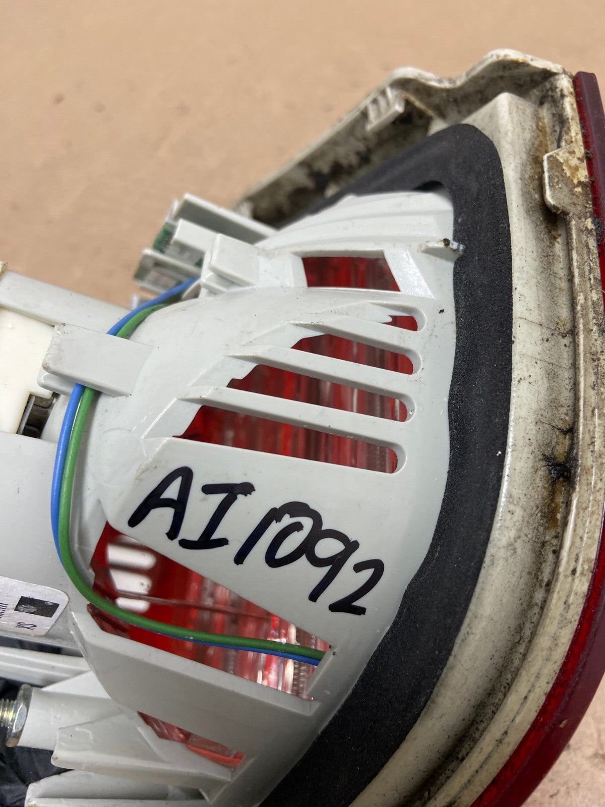 2009 2010 2011 BMW 3 328i 335i E90 Left Driver LH Tail Light Inner AI1092 LK6