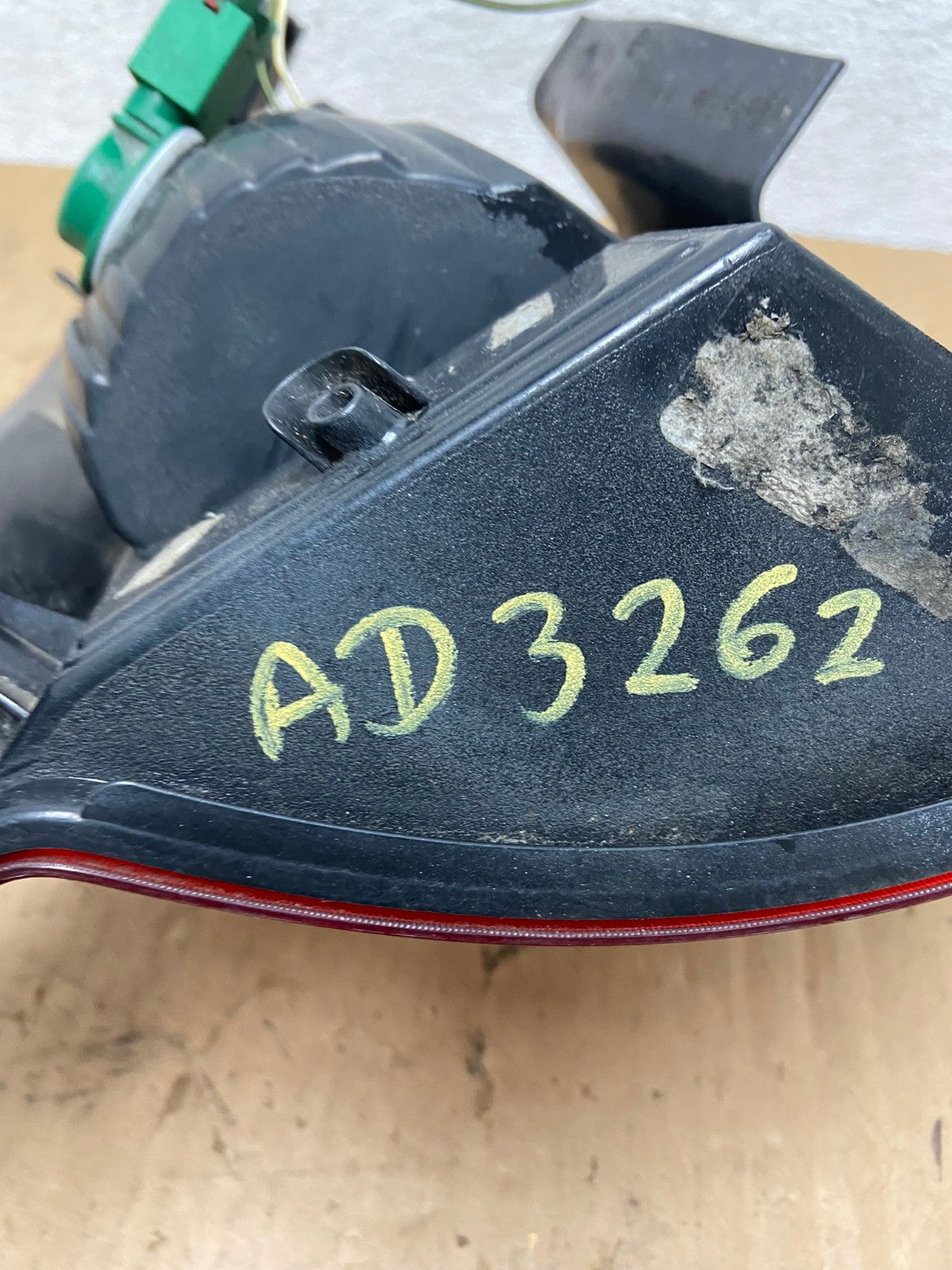 2008 - 2010 Chrysler Town And Country Right Passenger Tail Light AD3262 LK6