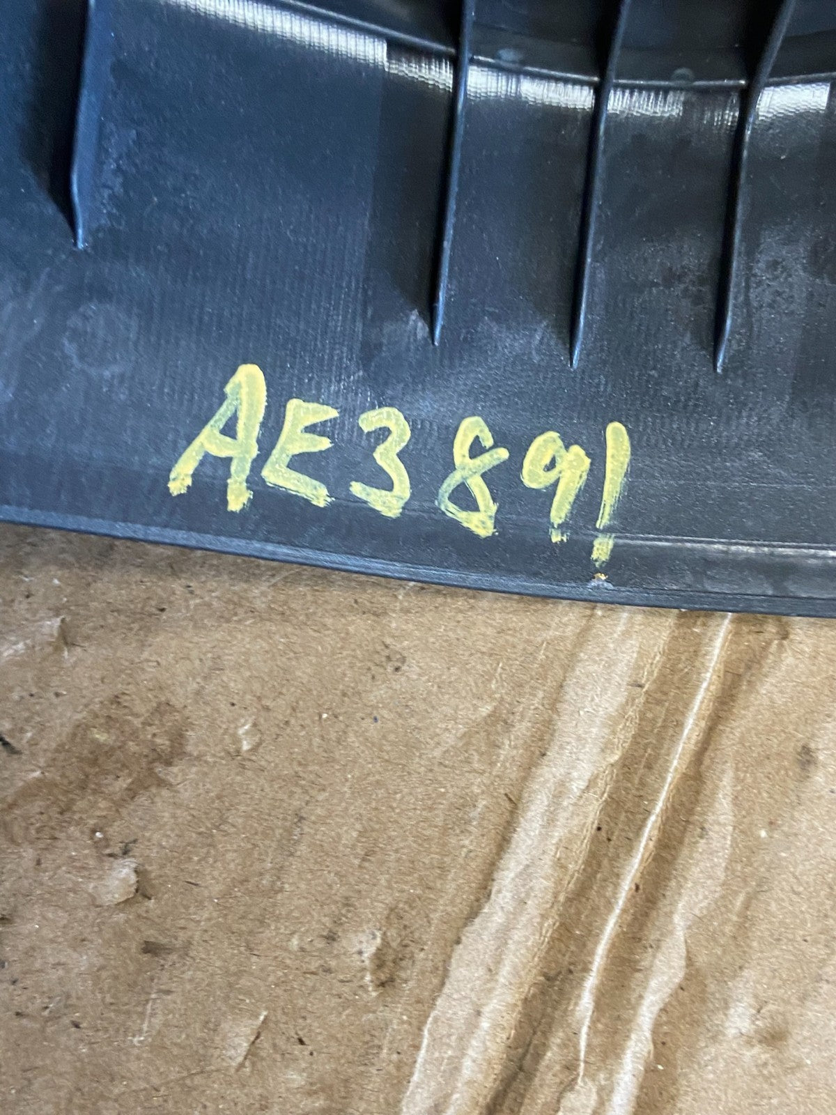 2012-2016 Chevrolet Sonic Center Dash Radio Air Vent Trim Bezel AE3891 DG7