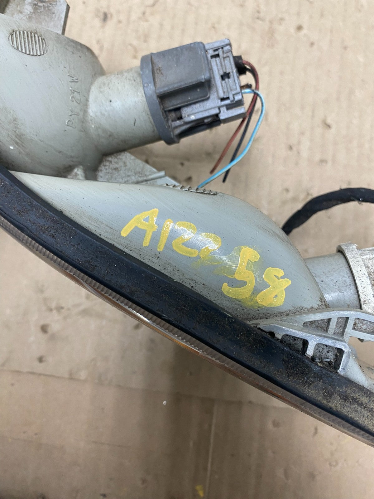 1999 to 2003 Saab 9-3 Front Left Driver LH Side Turn Signal AI2258 DW8