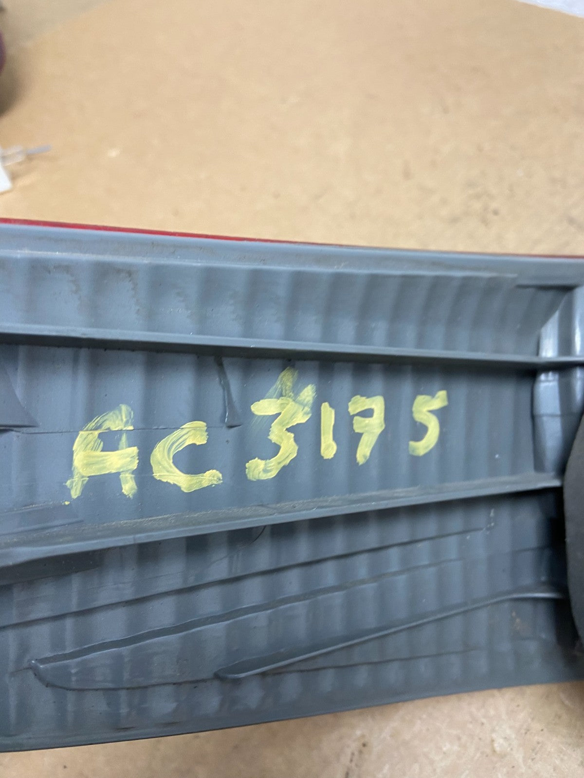 2005 Honda Accord Right Passenger Rh Side Tail Light Oem AC3175 DW5