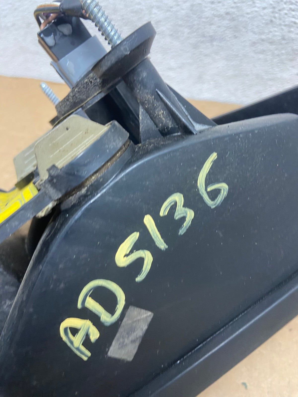 1995 to 2000 Chrysler Cirrus Right Driver RH Tail Light AD5136 LK5