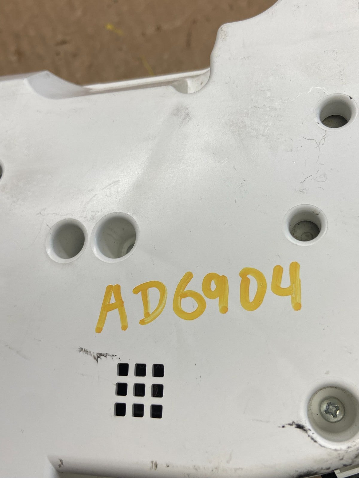 2011 Toyota Sienna Speedometer Cluster Gauge AD6904 DG7
