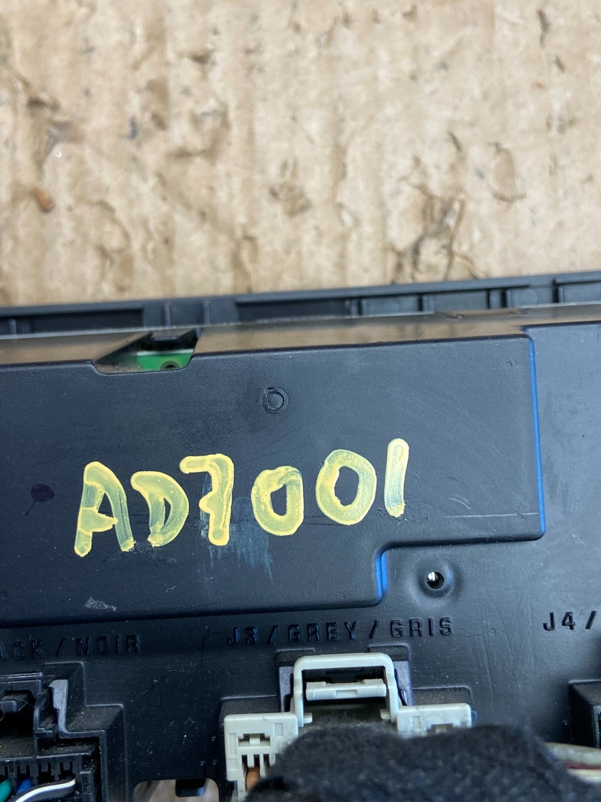 2007-2011 GMC Yukon Tahoe Automatic Climate Temperature Temp Control AE1818 DG5