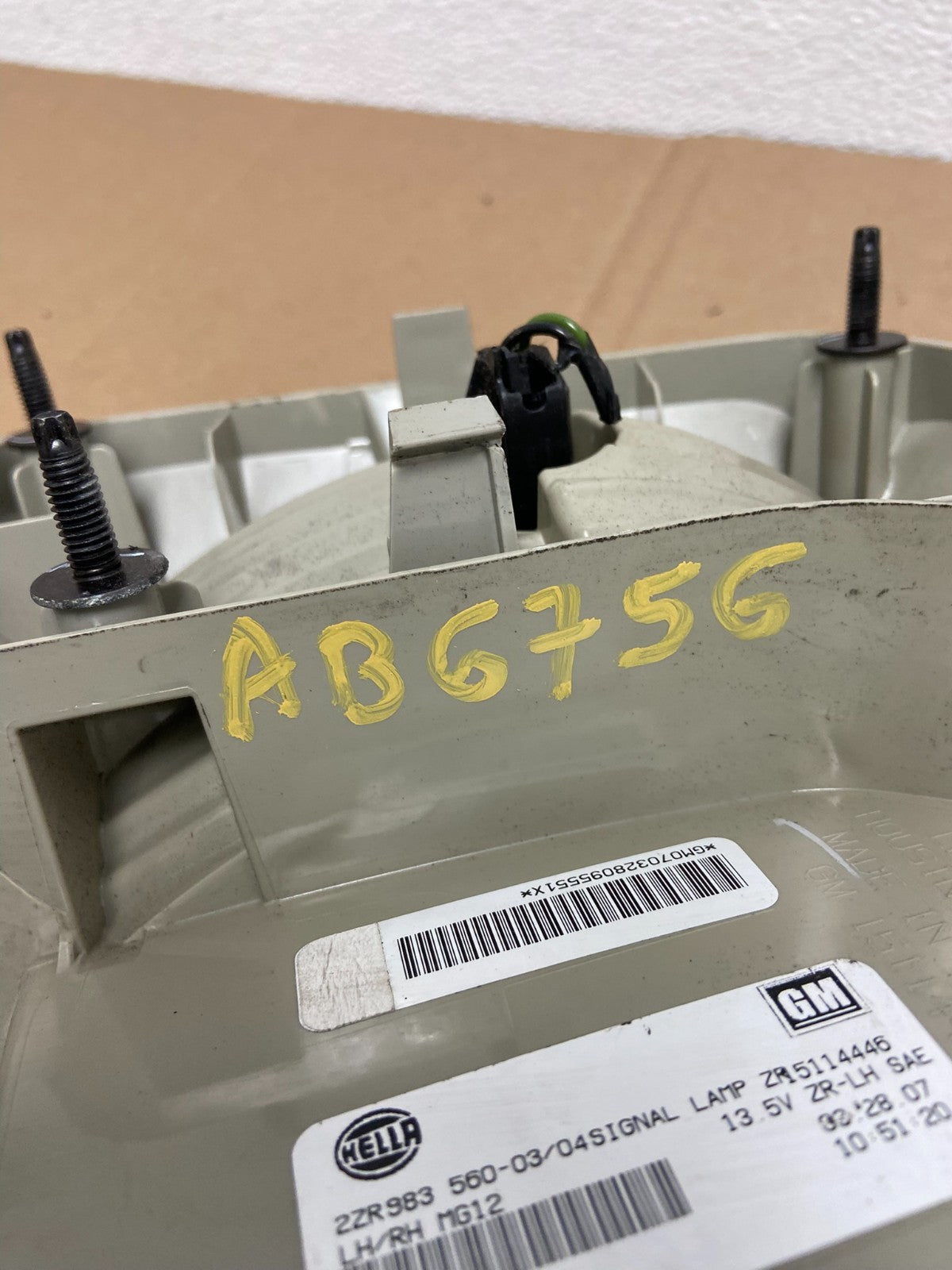 2007 to 2010 Saturn Outlook Left Driver LH Inner Tail Light OEM AB6756 DW6