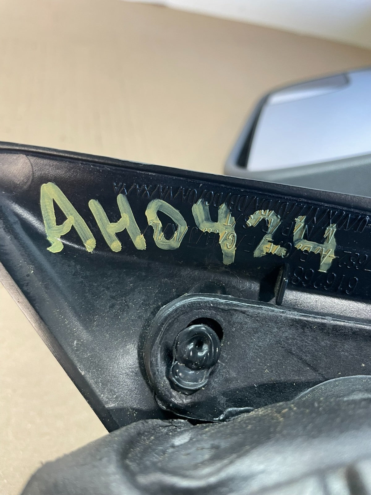 2011 to 2015 Ford Explorer Right Passenger View Door Mirror AH0424 DG9