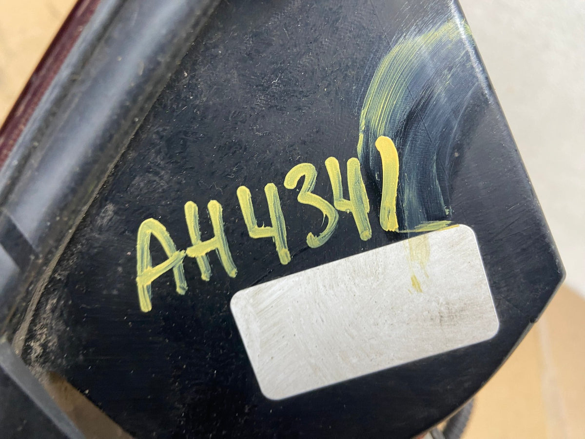 2007 2008 2009 2010 Jeep Grand Cherokee Left Driver Lh Tail Light AH4341 LK6