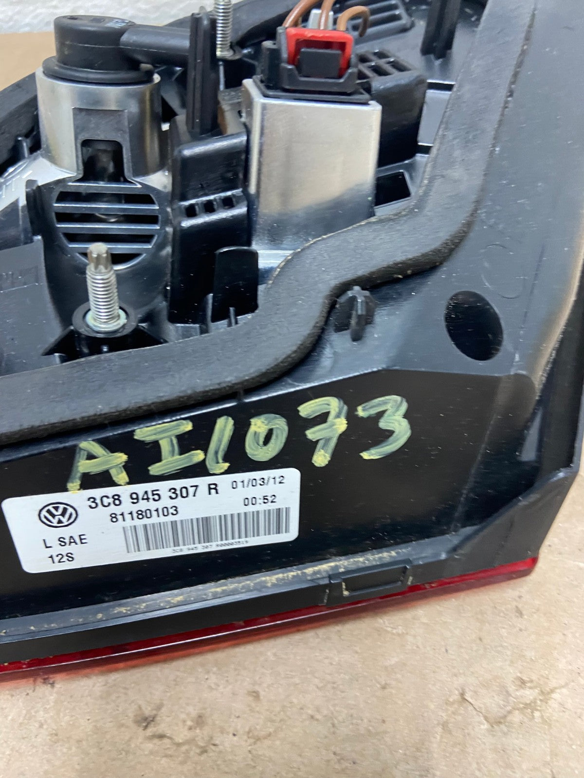 2013 - 2017 Volkswagen CC Left Driver LH Side Inner Tail Light AI1073 LK6