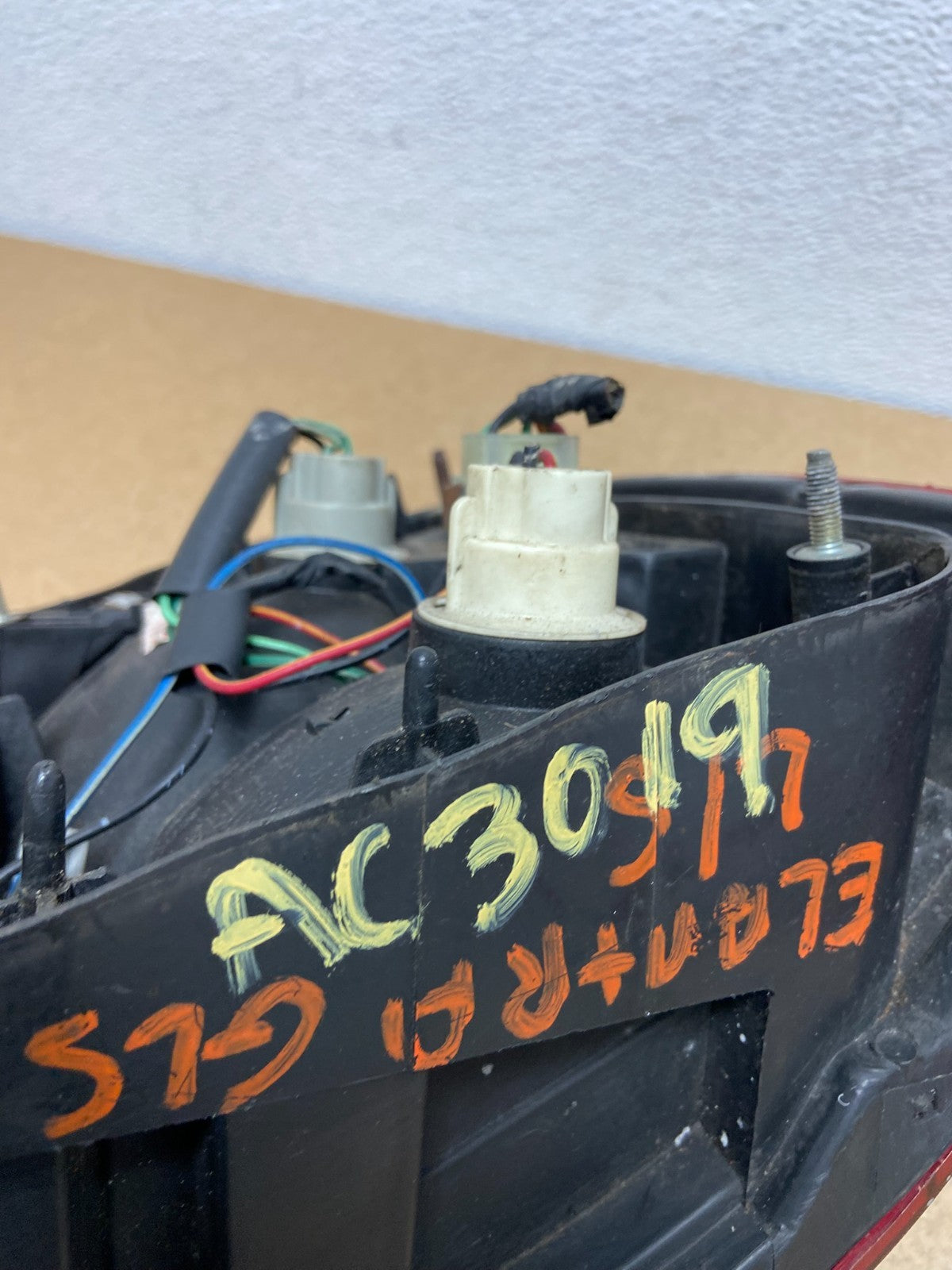 1994 1995 Hyundai Elantra Left Driver LH Tail Light ac3019 DG6