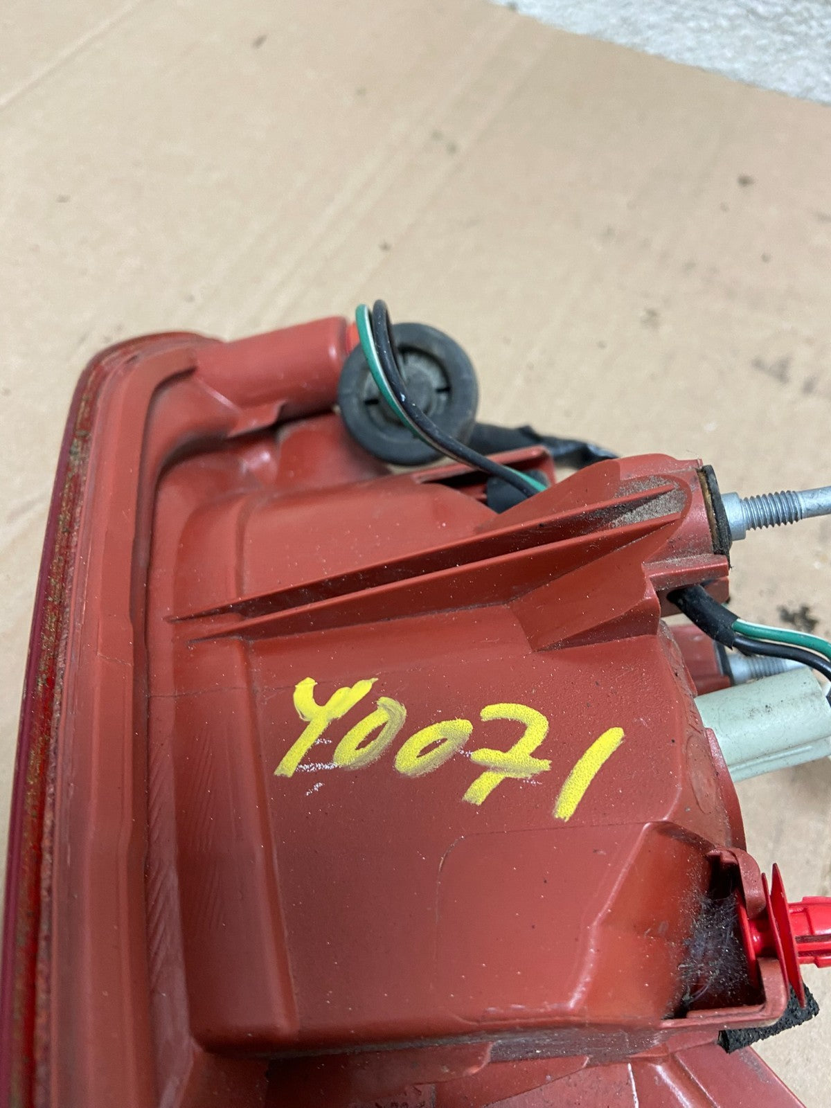 2008-2012 Infiniti Ex35 Inner Light Left Driver LH Tail Light OEM Y0071 DW5